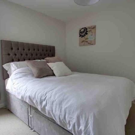 Bakewell- Super Central 2 Bed Apartment Екстер'єр фото